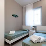 Aurora Light - New 2026 - Private Gardens - Pool - Parking Apartamento *
